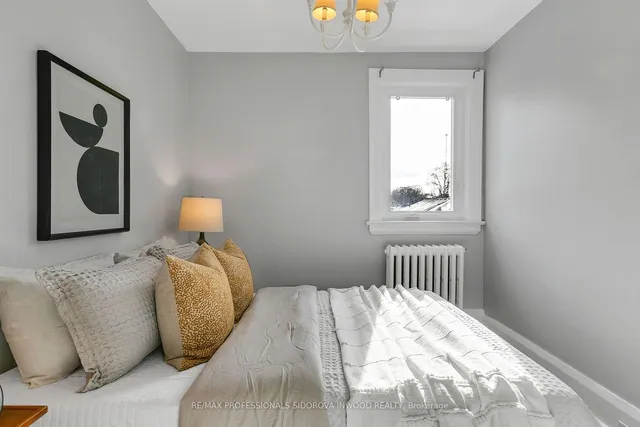 Additional image 29 of 69 MacGregor Ave