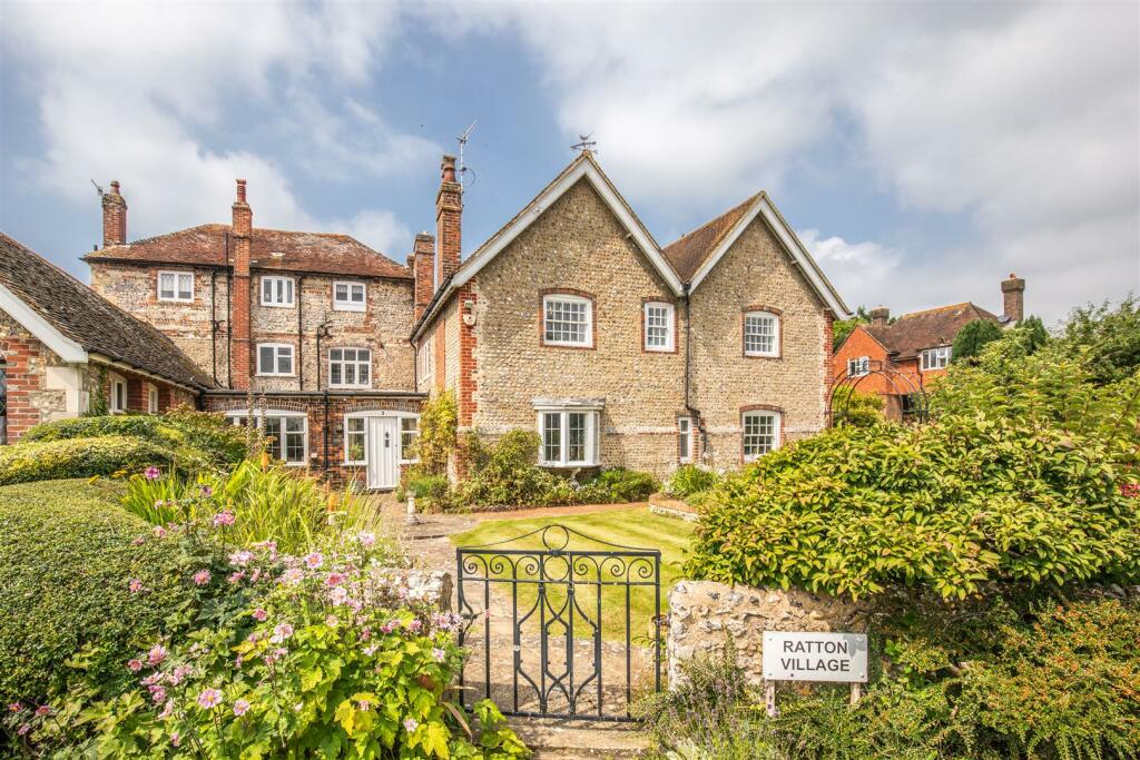 Additional image 22 of Manor Way, Eastbourne, BN20 9BN