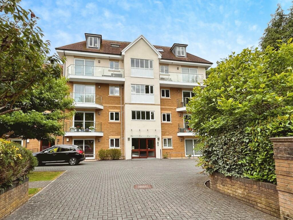 3 Chine Crescent Road, DURLEY CHINE, BH2