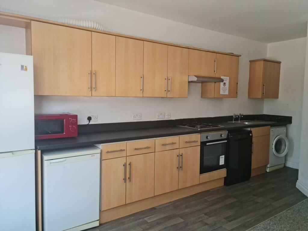 Additional image 2 of ROOM AVIALABLE IN SHARED HOUSE CENTRAL LANSDOWNE