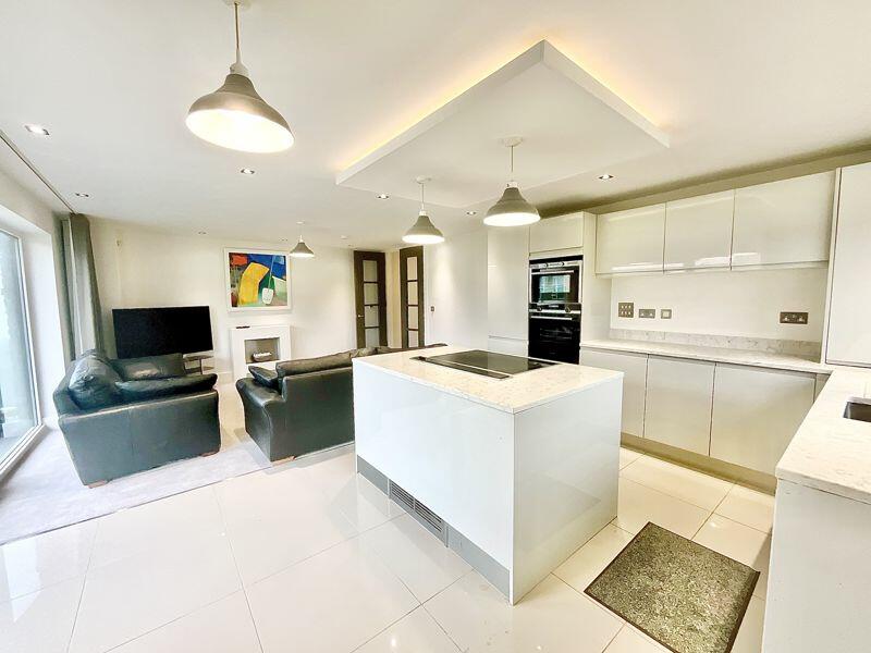 Additional image 6 of Boscombe Overcliff Drive, Bournemouth