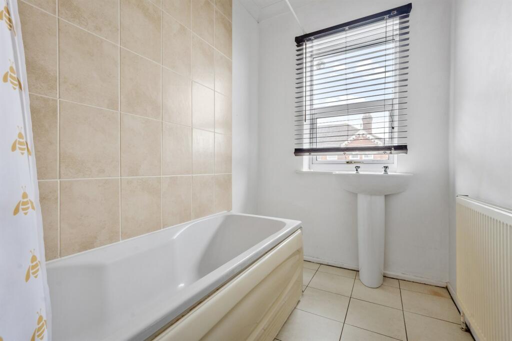 Additional image 11 of 6 bedroom House in Winton