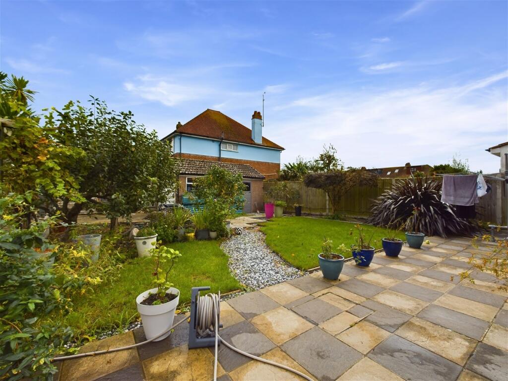 Additional image 17 of George V Avenue, Worthing, BN11