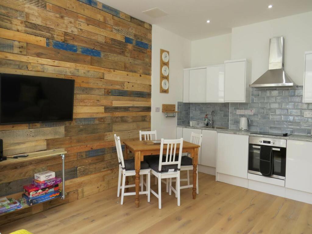 Additional image 2 of Glengarry, 75 St Michaels Road, Bournemouth