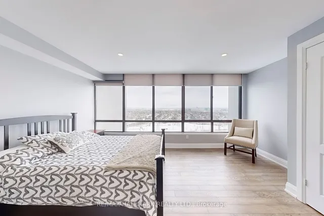 Additional image 18 of 65 Skymark Dr Unit 1707