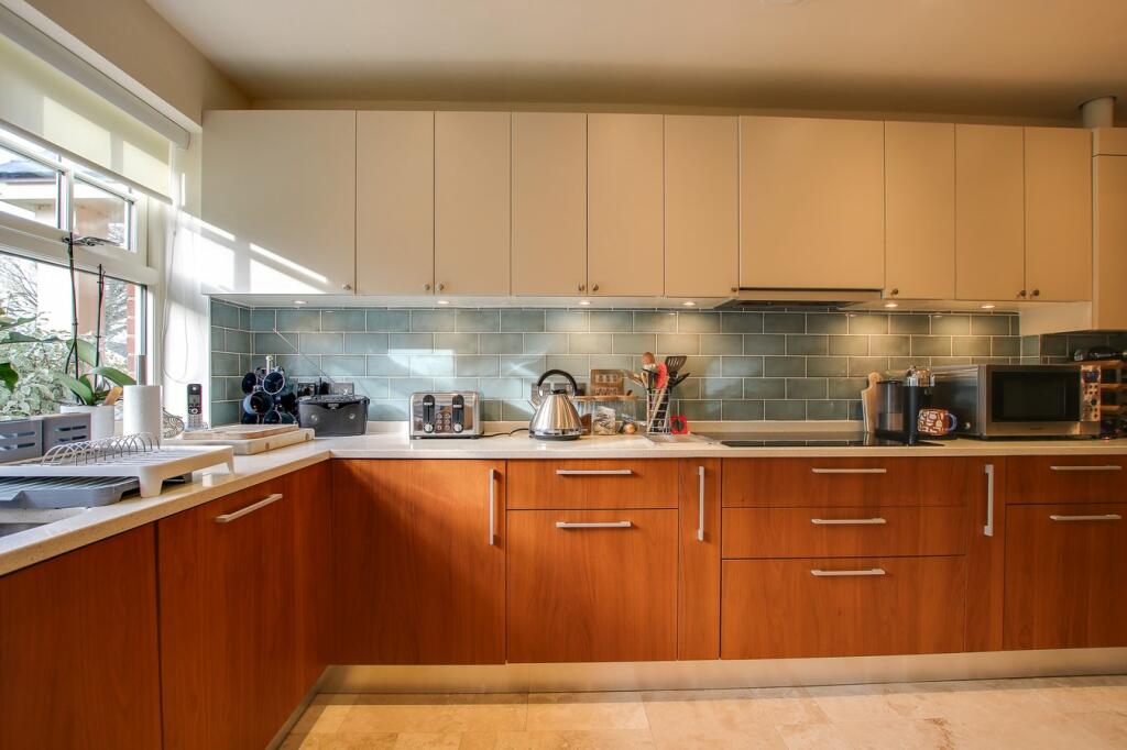 Additional image 3 of Homefield Close, Winkton, Christchurch, BH23