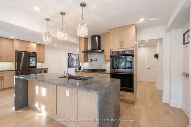 Additional image 12 of 158 Southpark Ave