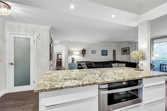 Additional image 9 of 1968 Main St Unit 409