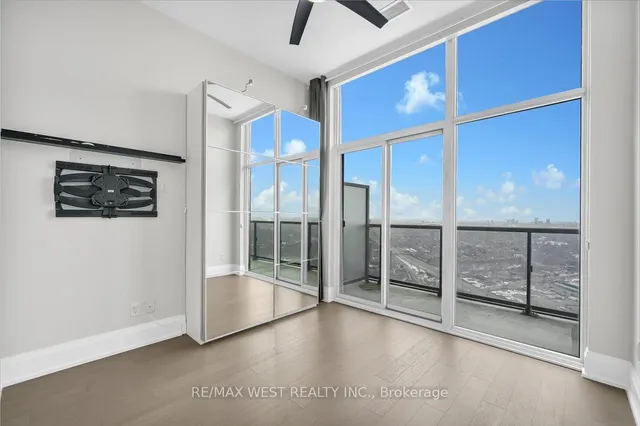 Additional image 12 of 56 Annie Craig Dr Unit UPH05