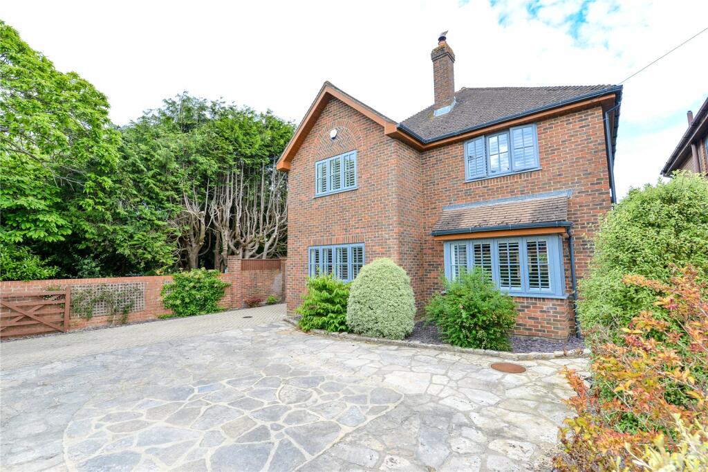 Additional image 21 of York Avenue, New Milton, Hampshire, BH25