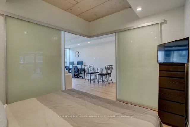 Additional image 21 of 560 King St Unit 823