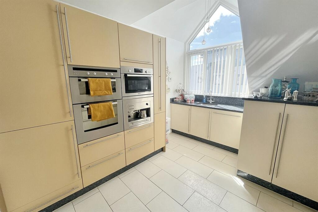 Additional image 8 of Portman Estate