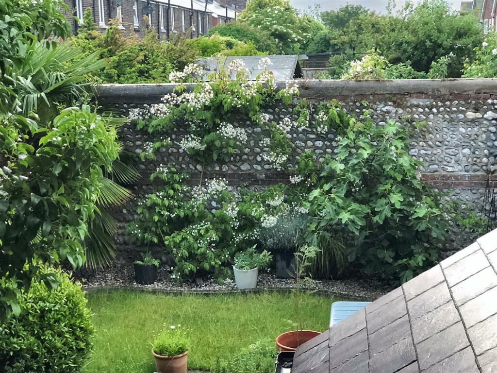 Additional image 27 of Vicarage Drive, Eastbourne