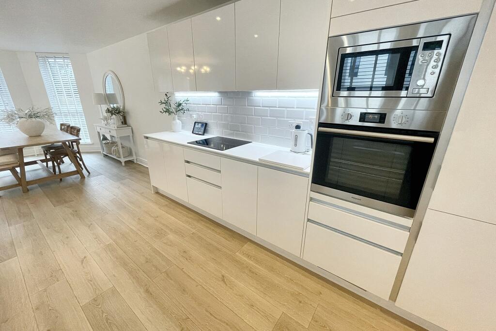 Additional image 6 of West Cliff