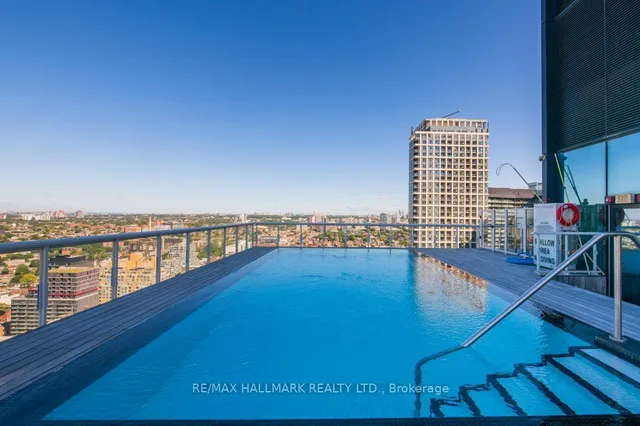 Additional image 18 of 11 Charlotte St Unit 1305