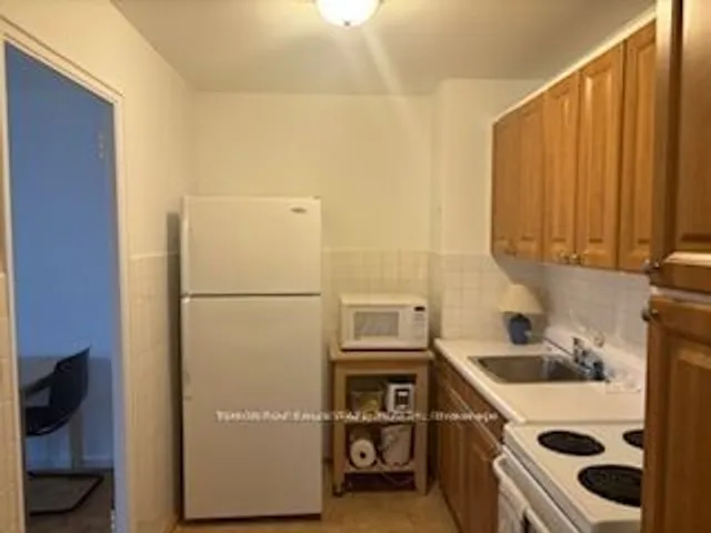 Additional image 11 of 580 Christie St Unit 306