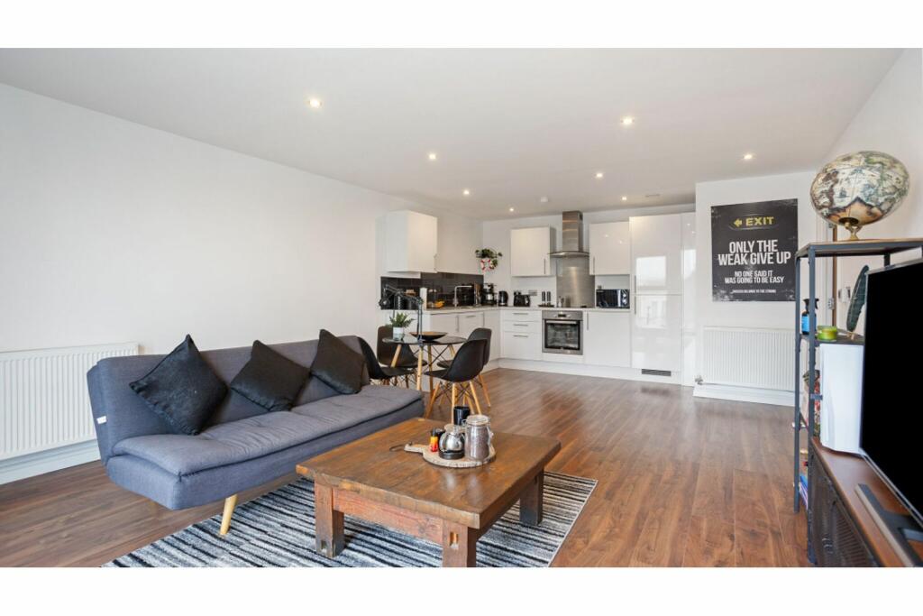 Primary image of 83 Brighton Road, Shoreham-by-Sea, BN43