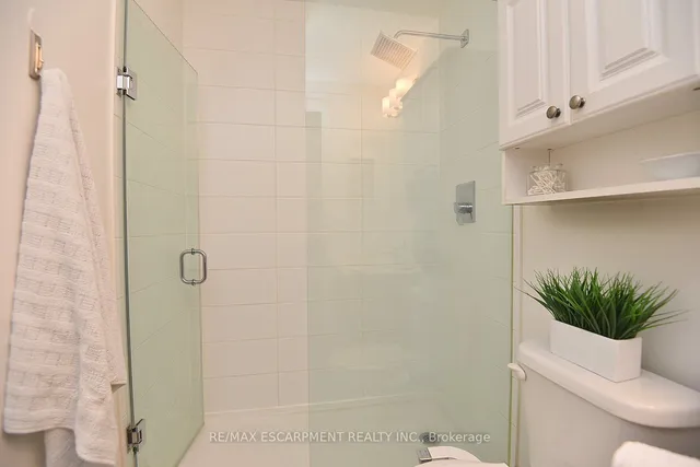 Additional image 19 of 5220 Dundas St Unit D509