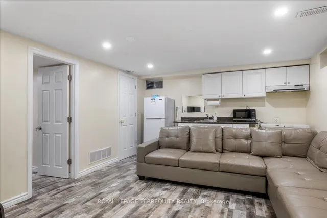 Additional image 23 of 69 Shady Pine Circ