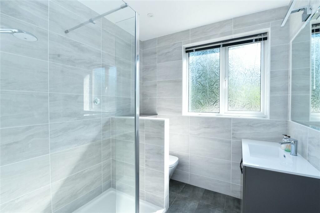 Additional image 6 of Chestnut Avenue, Barton on Sea, New Milton, Hampshire, BH25