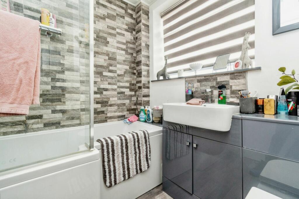 Additional image 11 of Harcourt Avenue, Bradford, BD13