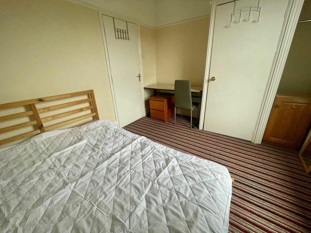 Additional image 9 of STUDENT FIVE DOUBLE BEDROOMS, CHARMINSTER