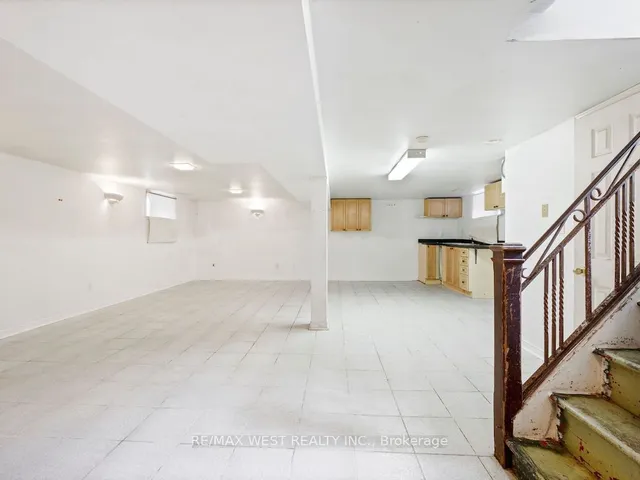 Additional image 18 of 4 Allen Ave