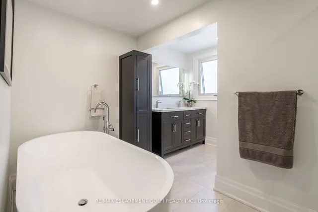 Additional image 20 of 158 Southpark Ave