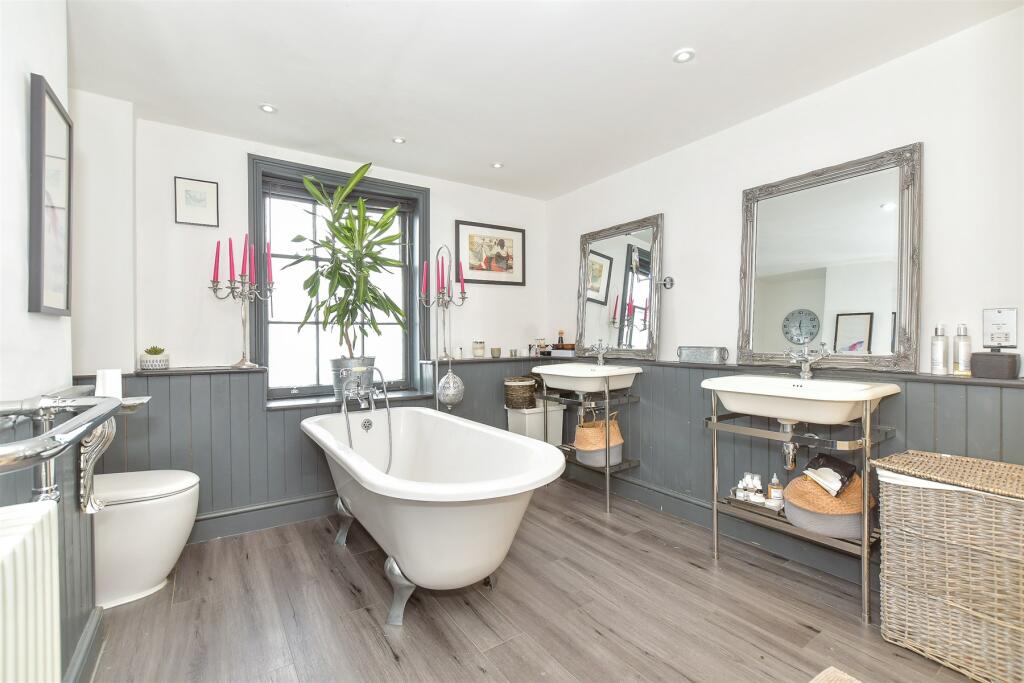 Additional image 10 of South Terrace, Littlehampton, West Sussex