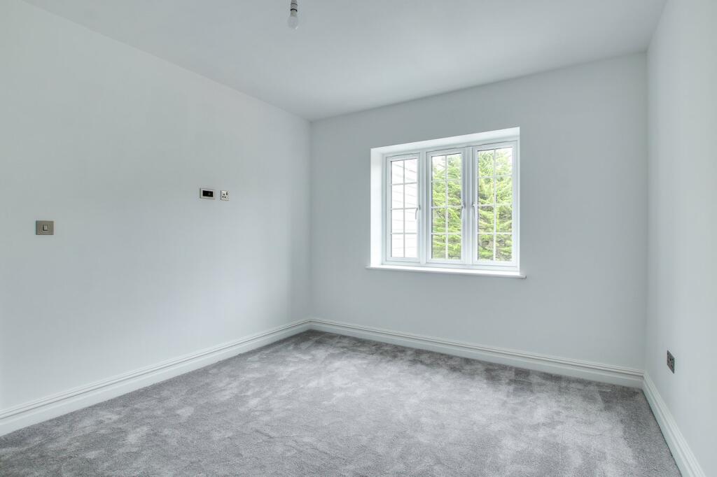 Additional image 13 of Elphinstone Road, Highcliffe, Christchurch, BH23