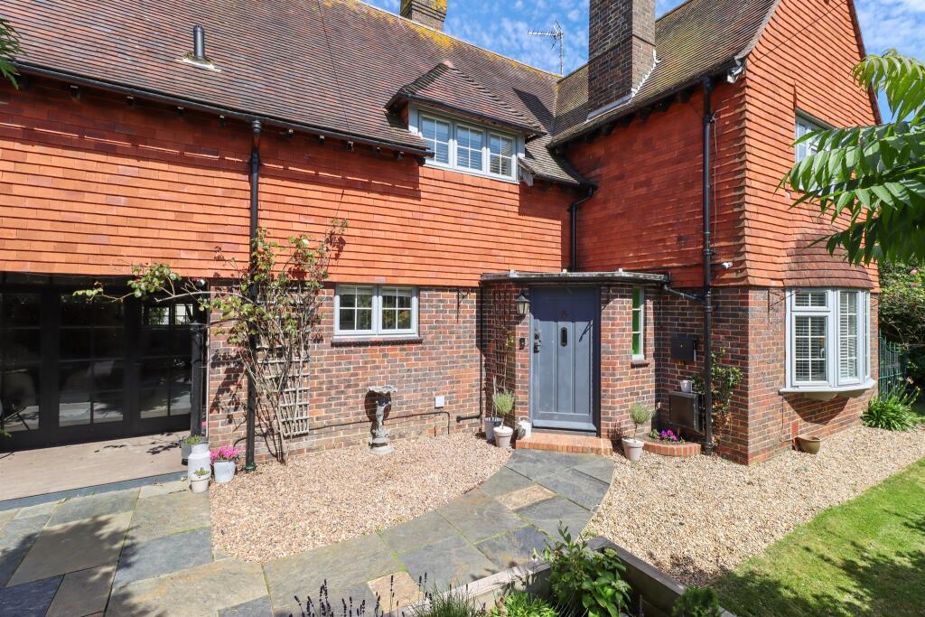 Additional image 24 of London Road, Hailsham