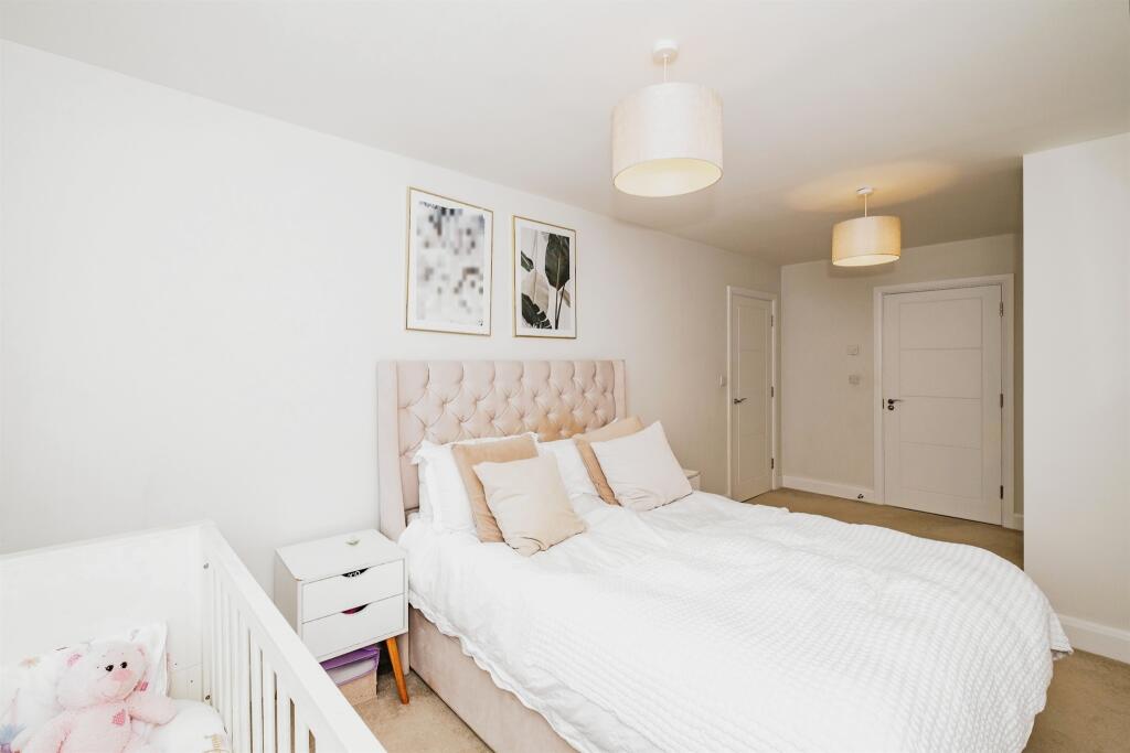 Additional image 12 of South Street, Lancing