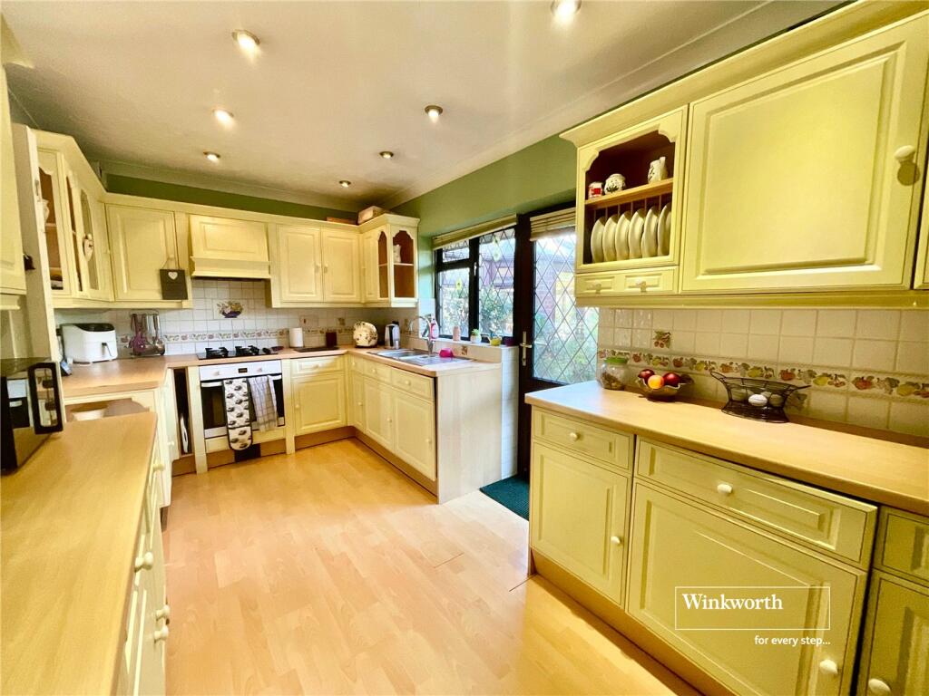 Additional image 22 of Marine Drive East, Barton on Sea, New Milton, Hampshire, BH25