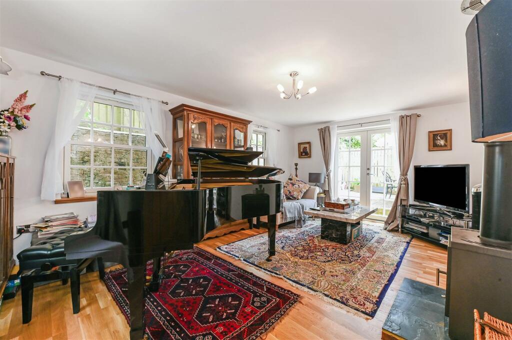 Additional image 7 of Anne Howard Gardens, Arundel