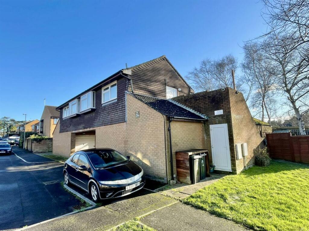 Additional image 2 of Warbler Close, Upton