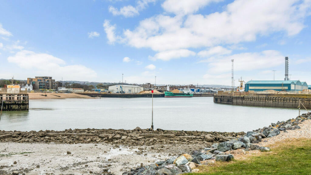 Additional image 12 of Harriet Place, Shoreham-By-Sea, BN43 5PG