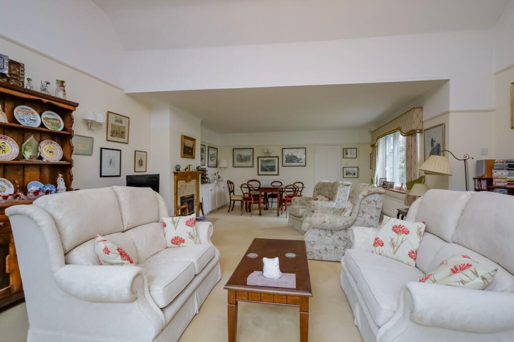 Additional image 20 of Manor Way, Eastbourne