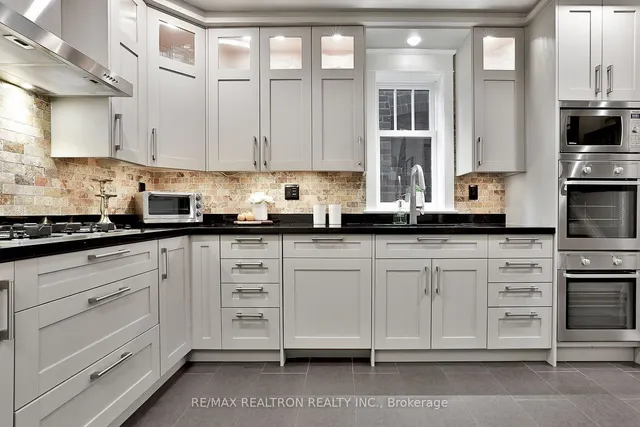 Additional image 7 of 351 Woburn Ave