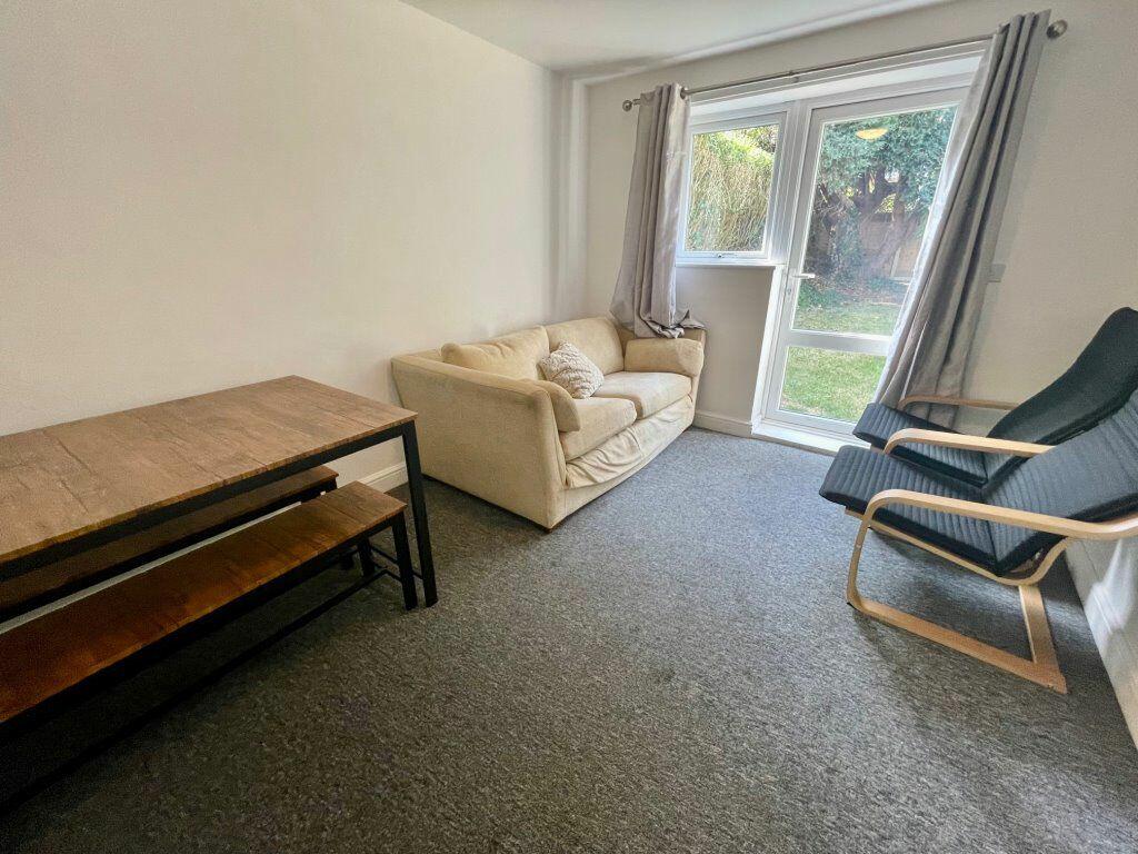 Additional image 6 of FIVE DOUBLE BEDROOM STUDENT FLAT, WINTON (P06539)