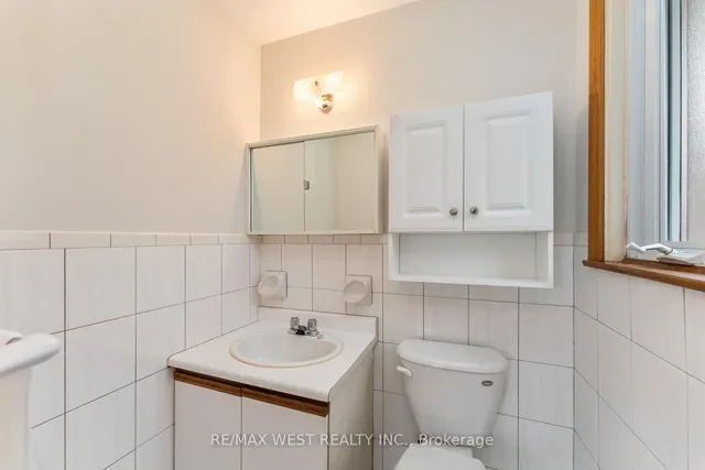 Additional image 19 of 56 Summitcrest Dr