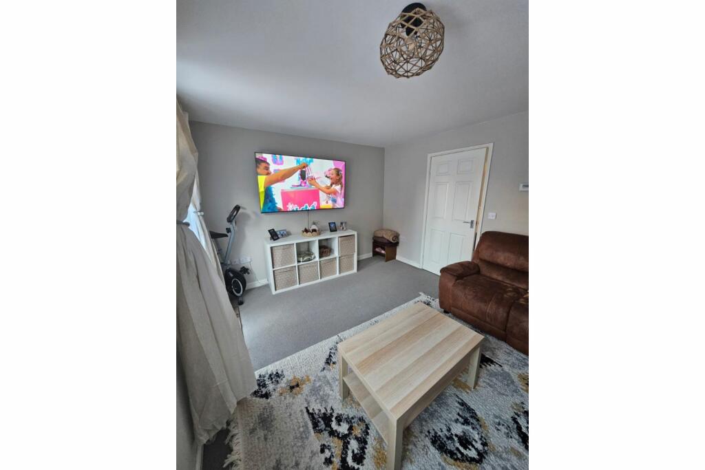 Additional image 6 of Saxton Place, Bradford, BD4