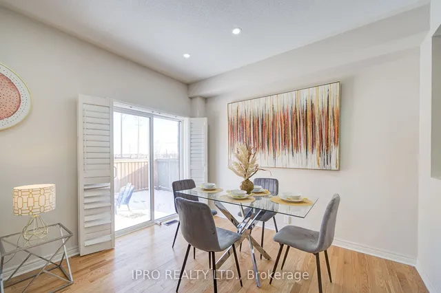 Additional image 18 of 566 Bessborough Dr
