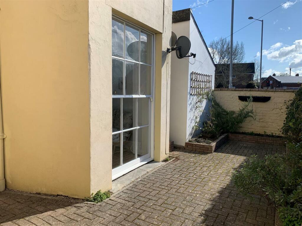 Additional image 10 of Leigh Road, Wimborne