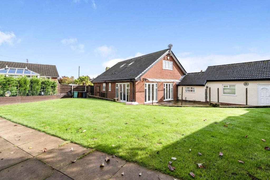 Additional image 28 of Turton Close, Bury, BL8