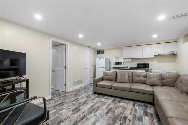 Additional image 24 of 69 Shady Pine Circ