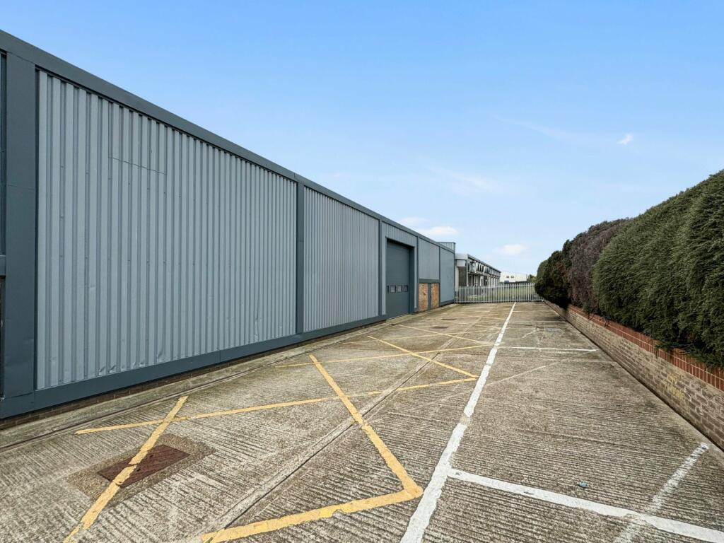 Additional image 8 of Unit 3A Malthouse Trading Estate, Brighton Road, Shoreham-By-Sea, West Sussex, BN43