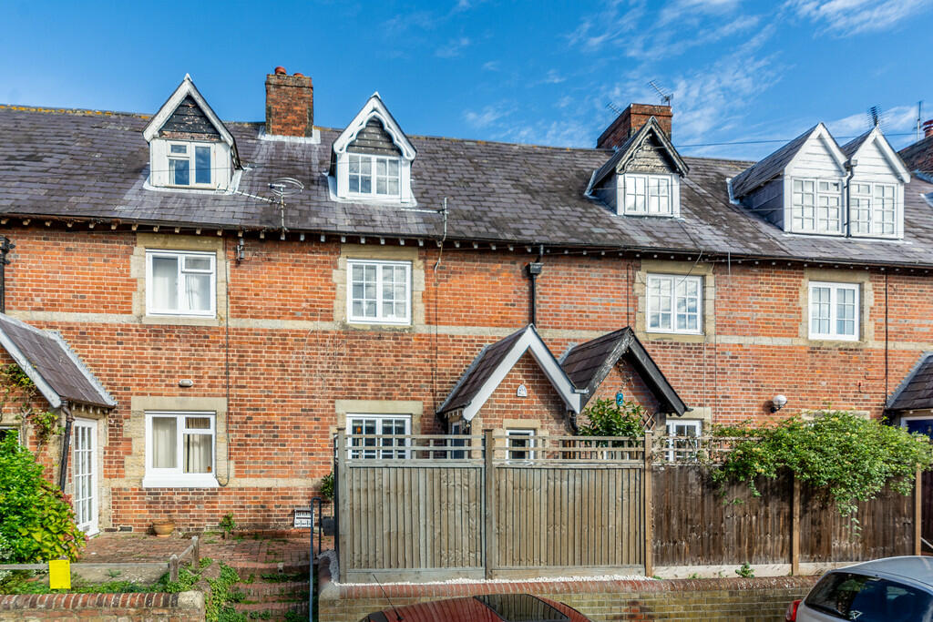 Bond Street, Arundel