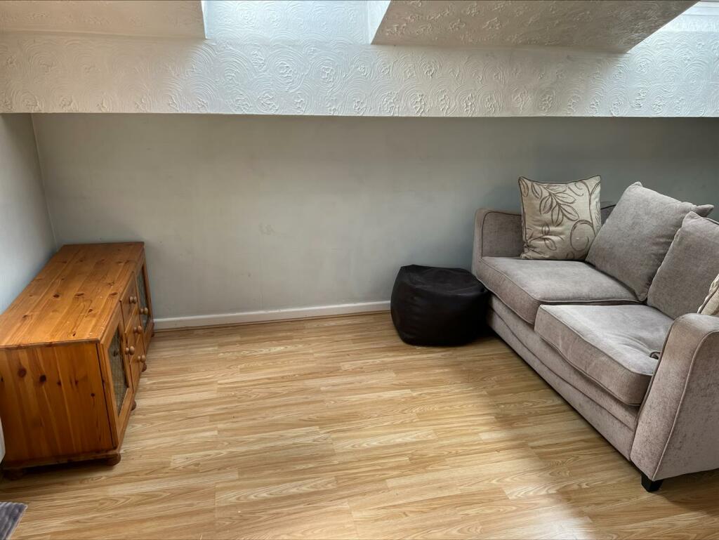 Additional image 9 of Flat 4, 2 Chapel Lane, Keighley BD21 2AJ