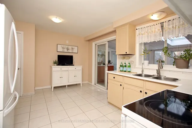 Additional image 9 of 3651 Broomhill Cres