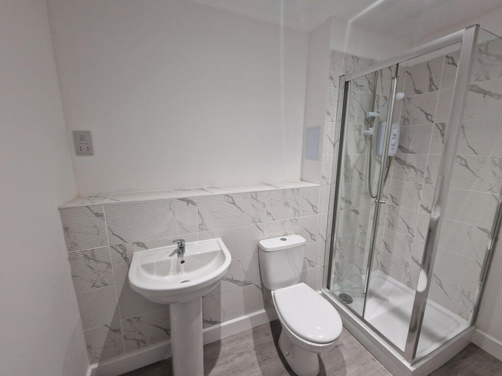 Additional image 5 of Bingley Rd, Bradford, West Yorkshire, BD9